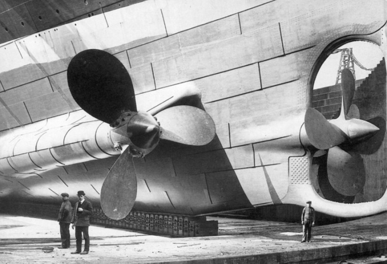 Иллюстрация к книге — Титаник. Рождение и гибель [i_027.jpg]