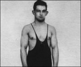 Иллюстрация к книге — 100 великих олимпийских чемпионов [i_020.jpg]