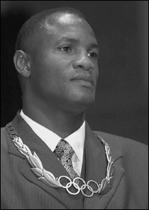 Иллюстрация к книге — 100 великих олимпийских чемпионов [i_102.jpg]