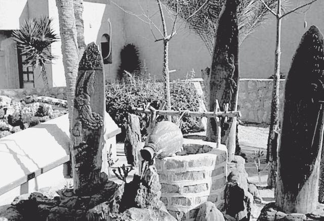 Иллюстрация к книге — 100 великих монастырей [i_013.jpg]