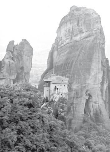 Иллюстрация к книге — 100 великих монастырей [i_044.jpg]