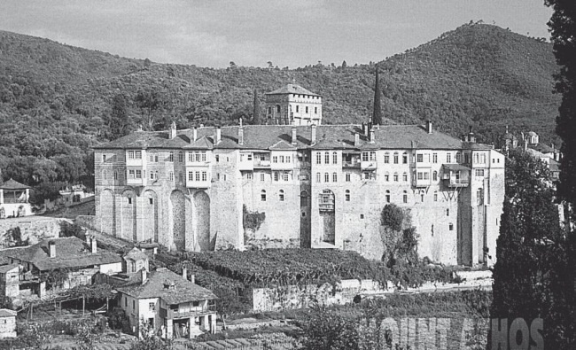 Иллюстрация к книге — 100 великих монастырей [i_056.jpg]