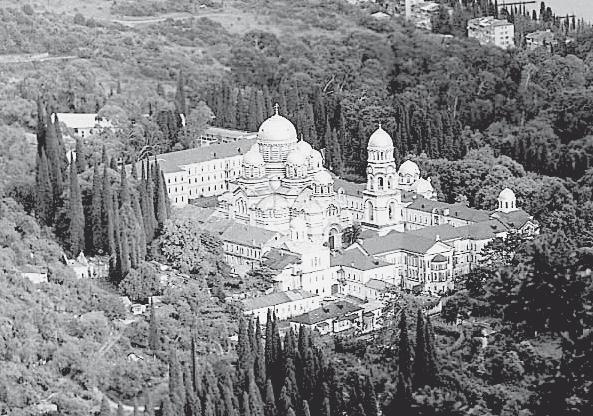 Иллюстрация к книге — 100 великих монастырей [i_105.jpg]