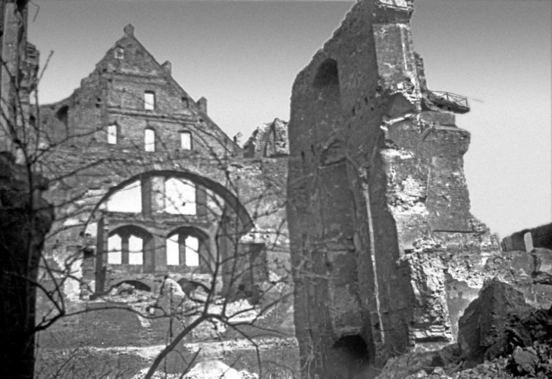 Иллюстрация к книге — Тайный код Кёнигсберга [_015.jpg]