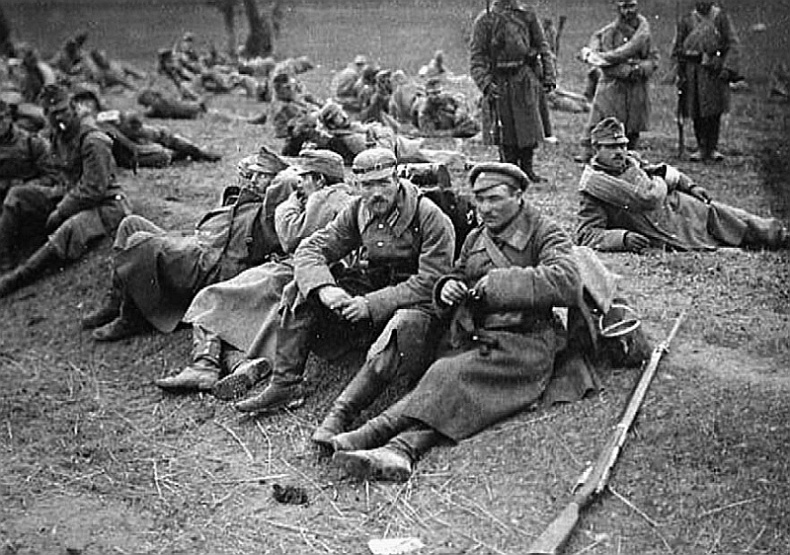 Иллюстрация к книге — 100 великих тайн Первой Мировой [i_035.jpg]