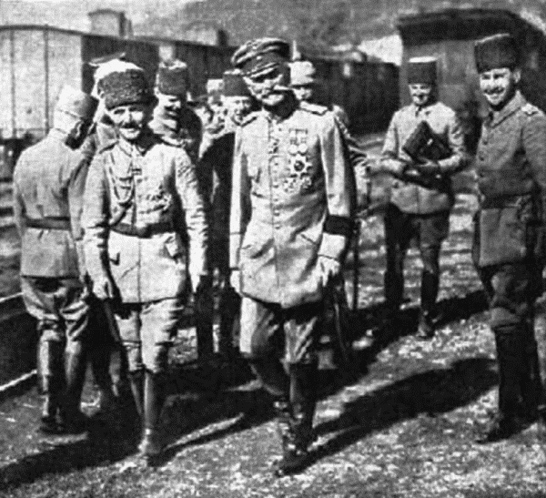 Иллюстрация к книге — 100 великих тайн Первой Мировой [i_039.jpg]