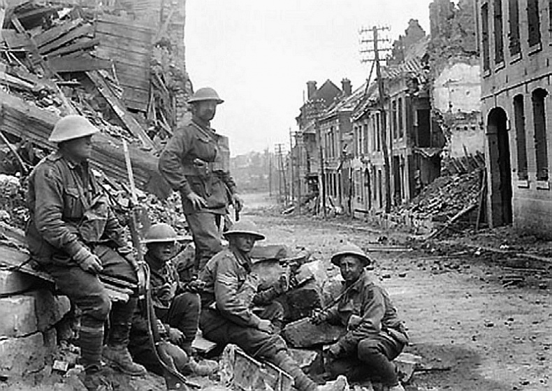 Иллюстрация к книге — 100 великих тайн Первой Мировой [i_091.jpg]