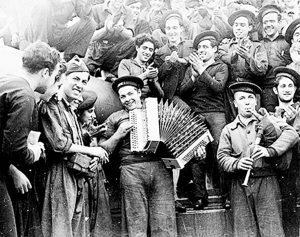 Иллюстрация к книге — На далеком меридиане [i_023.jpg]