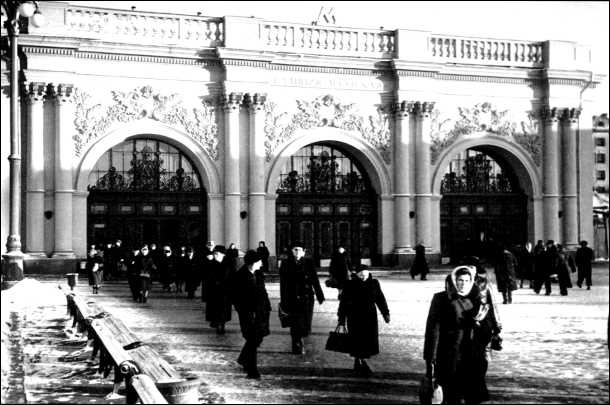 Иллюстрация к книге — СССР при Брежневе. Правда великой эпохи [i_014.jpg]