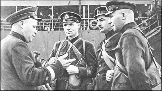 Иллюстрация к книге — На трудных дорогах войны. Подвиг Одессы [i_033.jpg]