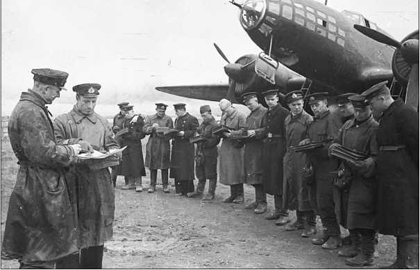 Иллюстрация к книге — На трудных дорогах войны. В борьбе за Севастополь и Кавказ [i_027.jpg]