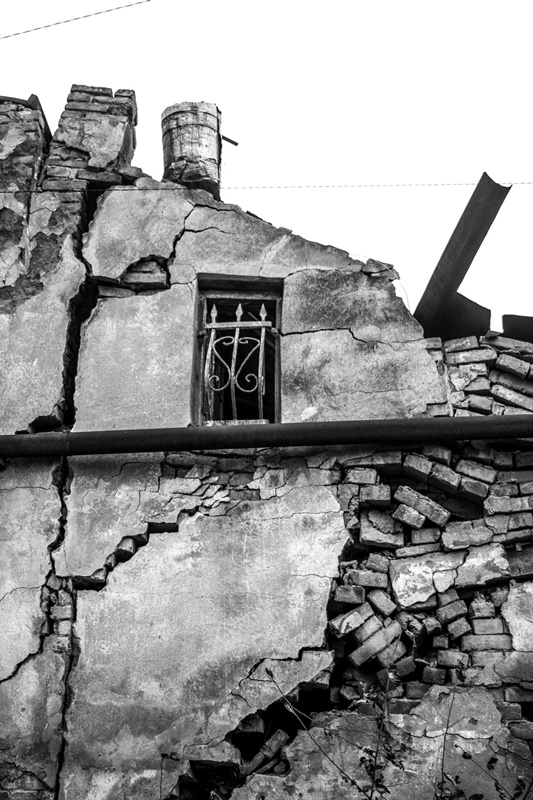 Иллюстрация к книге — Крайности Грузии. В поисках сокровищ Страны волков [i_003.jpg]