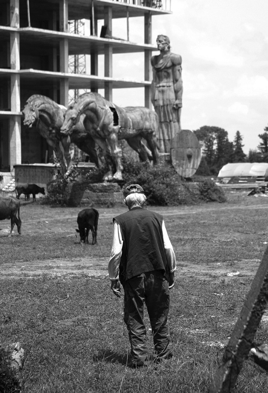 Иллюстрация к книге — Крайности Грузии. В поисках сокровищ Страны волков [i_019.jpg]