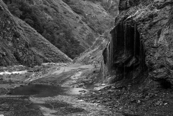 Иллюстрация к книге — Крайности Грузии. В поисках сокровищ Страны волков [i_037.jpg]