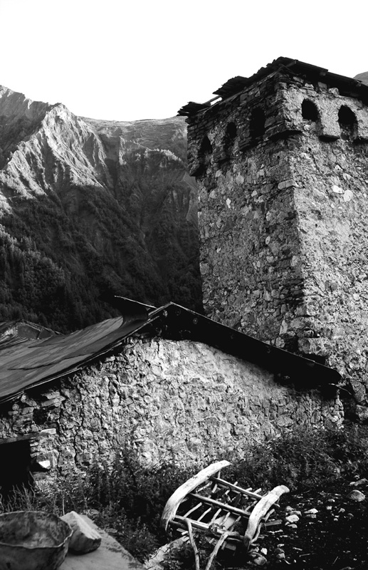 Иллюстрация к книге — Крайности Грузии. В поисках сокровищ Страны волков [i_048.jpg]