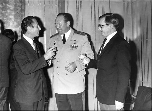 Иллюстрация к книге — Последняя спецоперация &quot;Нормана&quot; [i_023.jpg]