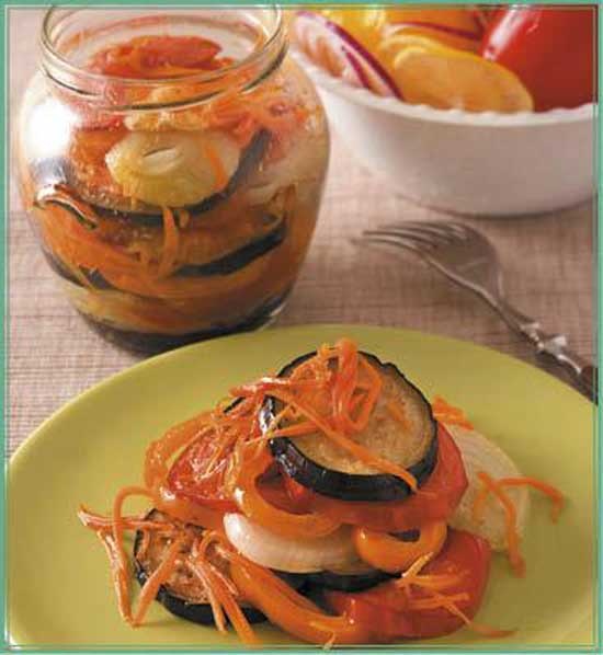 Иллюстрация к книге — Консервируем салаты, лечо, икру, соте, аджику [i_070.jpg]