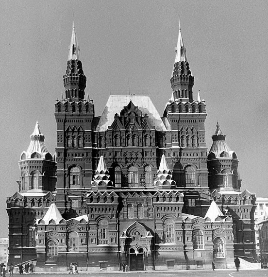 Иллюстрация к книге — 100 великих сокровищ России [i_020.jpg]