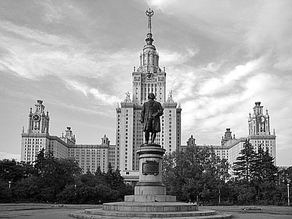 Иллюстрация к книге — 100 великих сокровищ России [i_035.jpg]