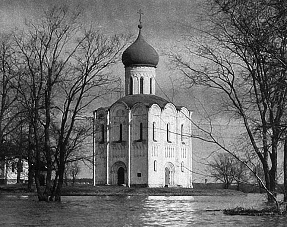 Иллюстрация к книге — 100 великих сокровищ России [i_075.jpg]