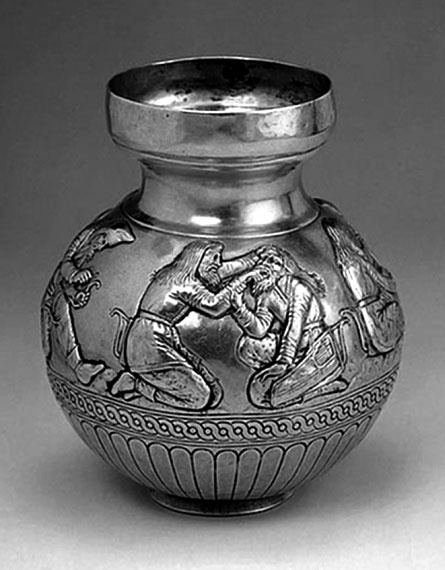 Иллюстрация к книге — 100 великих сокровищ России [i_076.jpg]