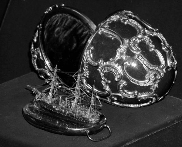 Иллюстрация к книге — 100 великих тайн советской эпохи [i_025.jpg]