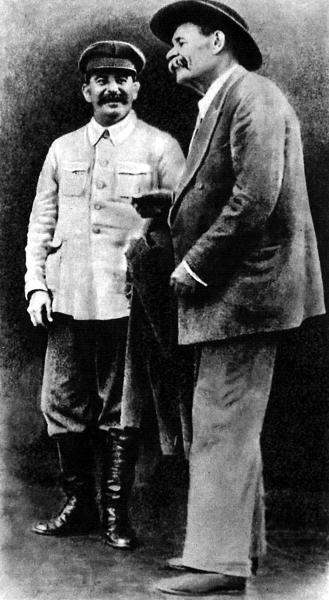 Иллюстрация к книге — 100 великих тайн советской эпохи [i_045.jpg]