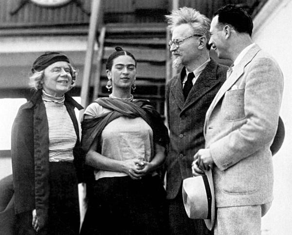 Иллюстрация к книге — 100 великих тайн советской эпохи [i_048.jpg]