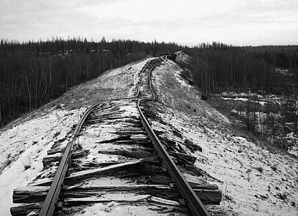 Иллюстрация к книге — 100 великих тайн советской эпохи [i_080.jpg]