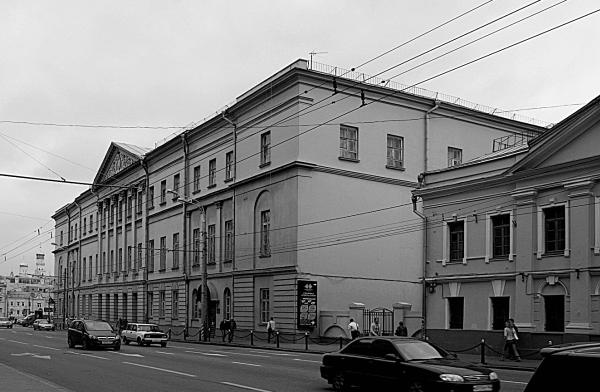 Иллюстрация к книге — 100 великих тайн советской эпохи [i_083.jpg]