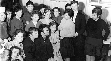 Иллюстрация к книге — Феликс Медведев. Козырная судьба легендарного интервьюера, библиофила, игрока [i_021.jpg]