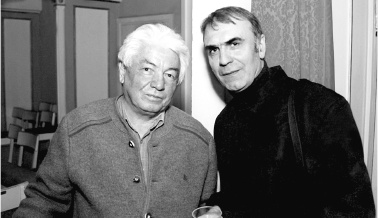 Иллюстрация к книге — Феликс Медведев. Козырная судьба легендарного интервьюера, библиофила, игрока [i_029.jpg]