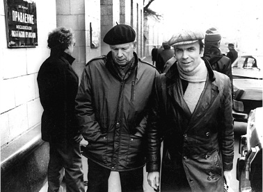 Иллюстрация к книге — Феликс Медведев. Козырная судьба легендарного интервьюера, библиофила, игрока [i_033.jpg]