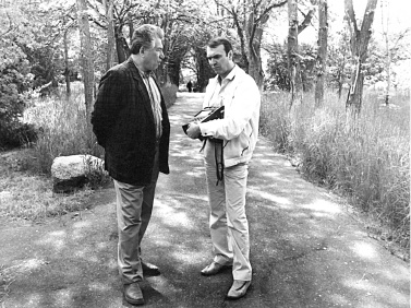 Иллюстрация к книге — Феликс Медведев. Козырная судьба легендарного интервьюера, библиофила, игрока [i_034.jpg]