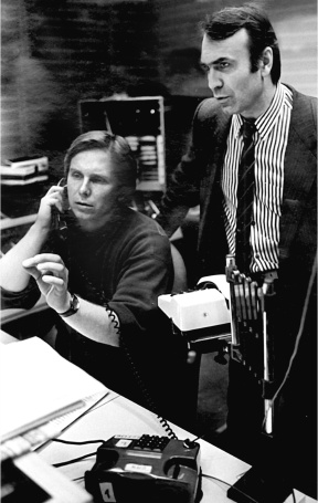 Иллюстрация к книге — Феликс Медведев. Козырная судьба легендарного интервьюера, библиофила, игрока [i_060.jpg]