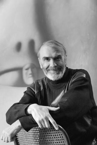 Иллюстрация к книге — Феликс Медведев. Козырная судьба легендарного интервьюера, библиофила, игрока [i_066.jpg]