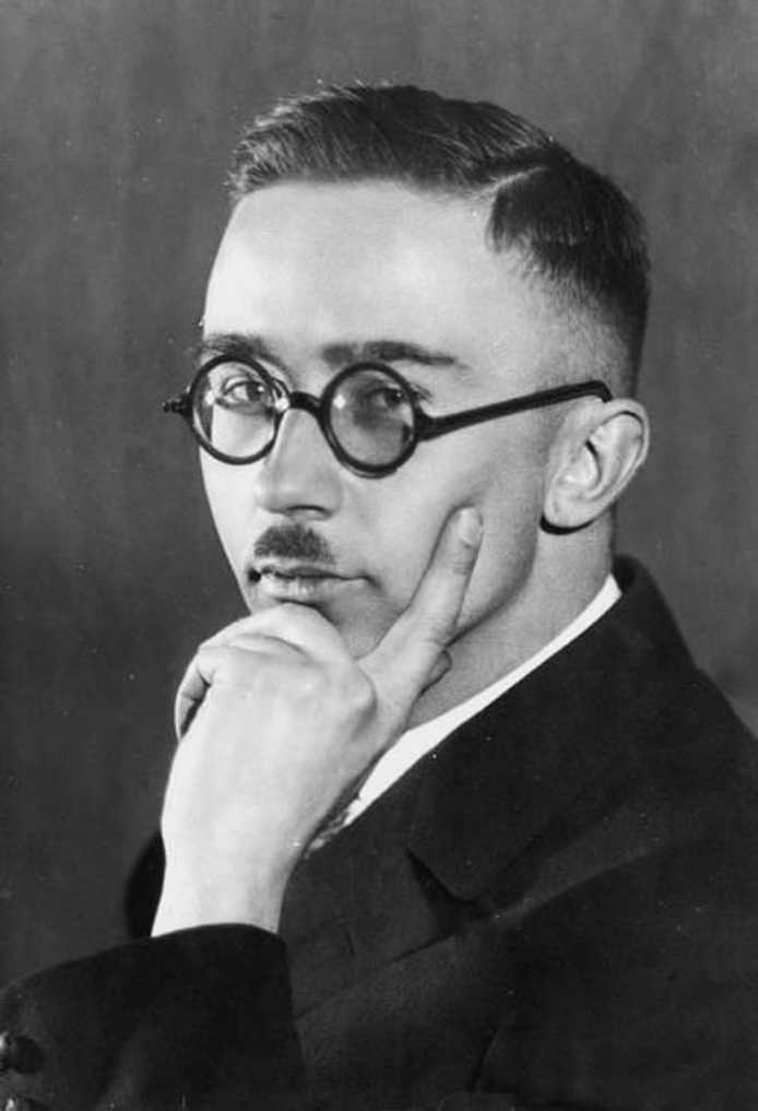 Иллюстрация к книге — Тайны черных замков СС [i_076.jpg]