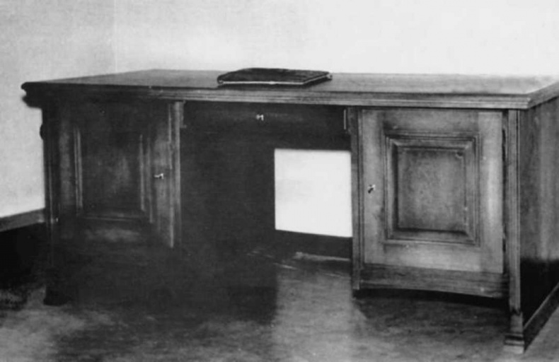 Иллюстрация к книге — Тайны черных замков СС [i_079.jpg]