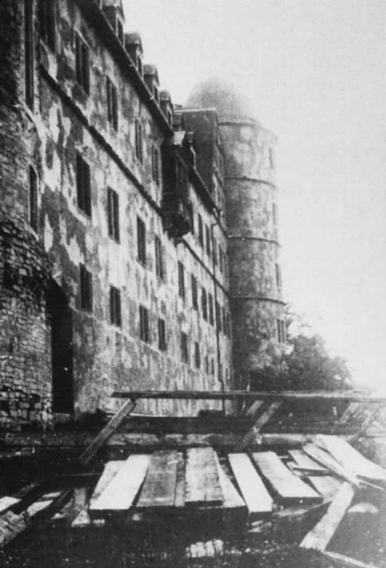 Иллюстрация к книге — Тайны черных замков СС [i_101.jpg]