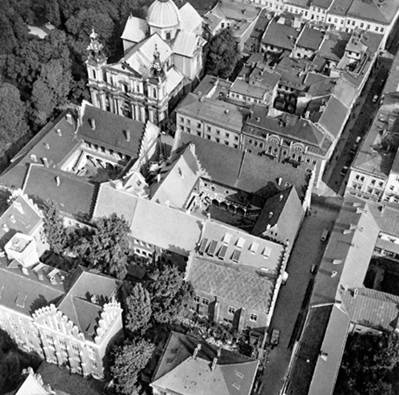 Иллюстрация к книге — Старый Краков [pic_73.jpg]