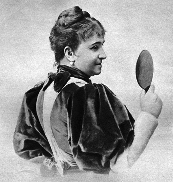 Иллюстрация к книге — 100 великих российских актеров [i_017.jpg]