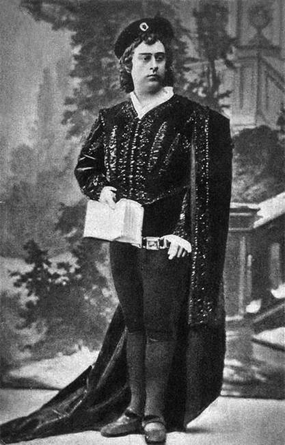 Иллюстрация к книге — 100 великих российских актеров [i_019.jpg]