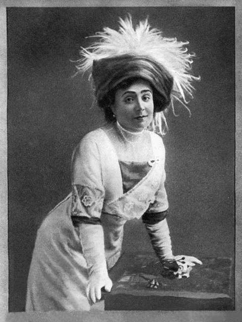 Иллюстрация к книге — 100 великих российских актеров [i_036.jpg]