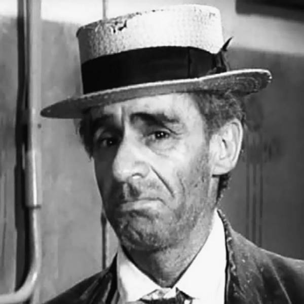 Иллюстрация к книге — 100 великих российских актеров [i_075.jpg]