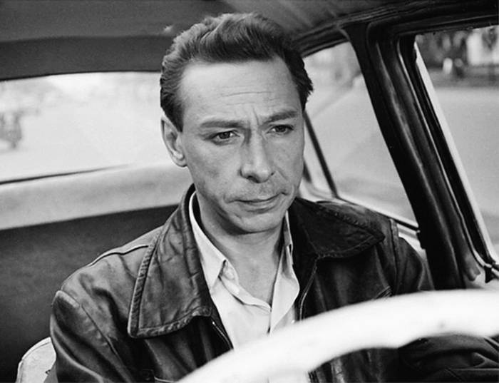 Иллюстрация к книге — 100 великих российских актеров [i_082.jpg]