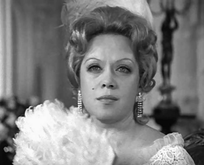 Иллюстрация к книге — 100 великих российских актеров [i_092.jpg]