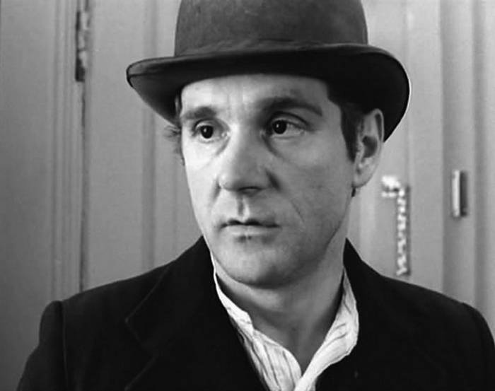 Иллюстрация к книге — 100 великих российских актеров [i_099.jpg]