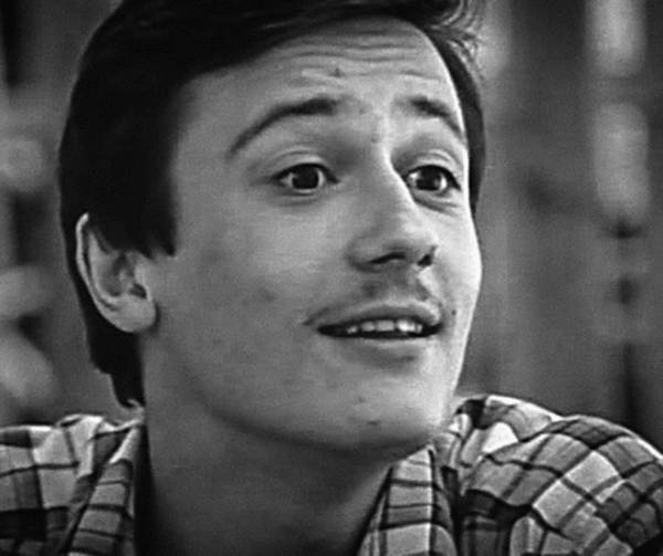 Иллюстрация к книге — 100 великих российских актеров [i_100.jpg]