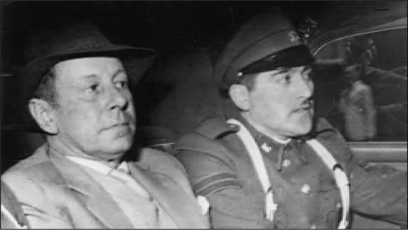 Иллюстрация к книге — Сокровища Третьего рейха [i_052.jpg]