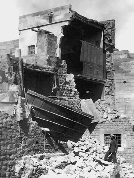 Иллюстрация к книге — 500 великих катастроф [i_045.jpg]